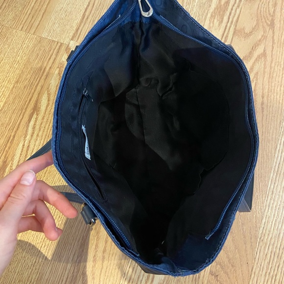 Shoulder bag - Picture 3 of 3